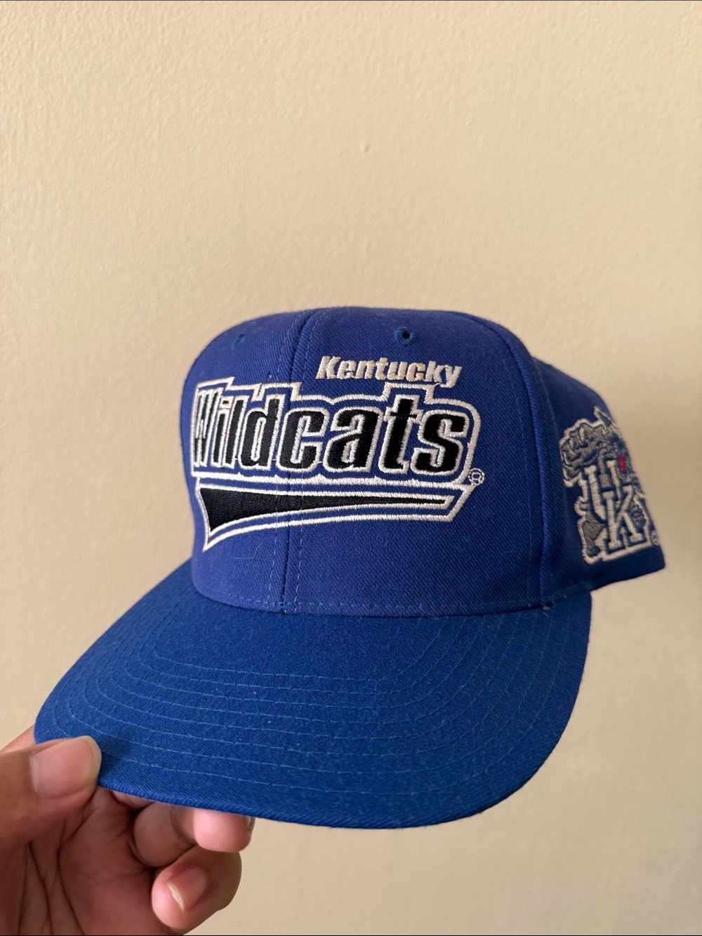 STARTER Kentucky Wildcats Blue and White Snapback Hat